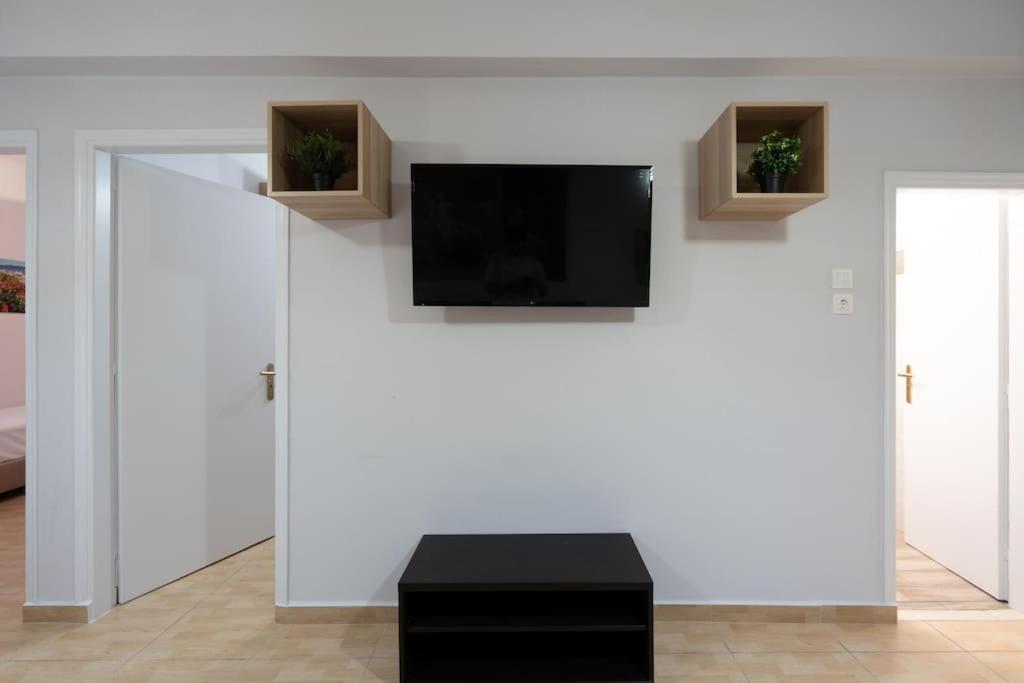 Апартаменты Metaxourgio 2Nd Floor Афины Экстерьер фото